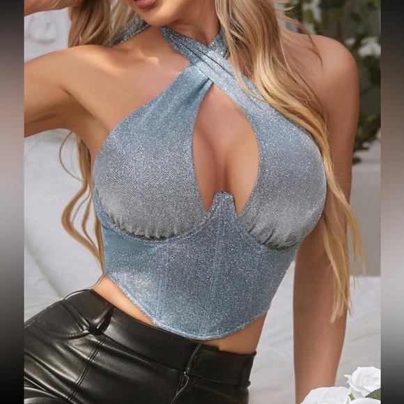 Sexy Cut Out Backless Criss Cross Halter Neck Self Tie Crop Top - Picture 2 of 4